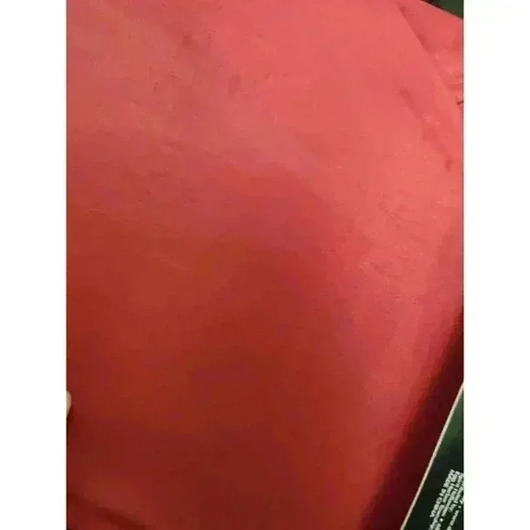 Mary Sanderson's Cape - Picture 5 of 5